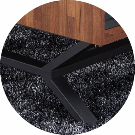 Fél gyémánt rombusz alakú vaslábak.